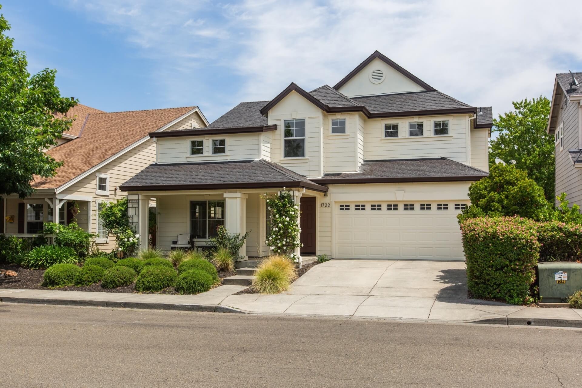 shutterstock_2478815777 (1)