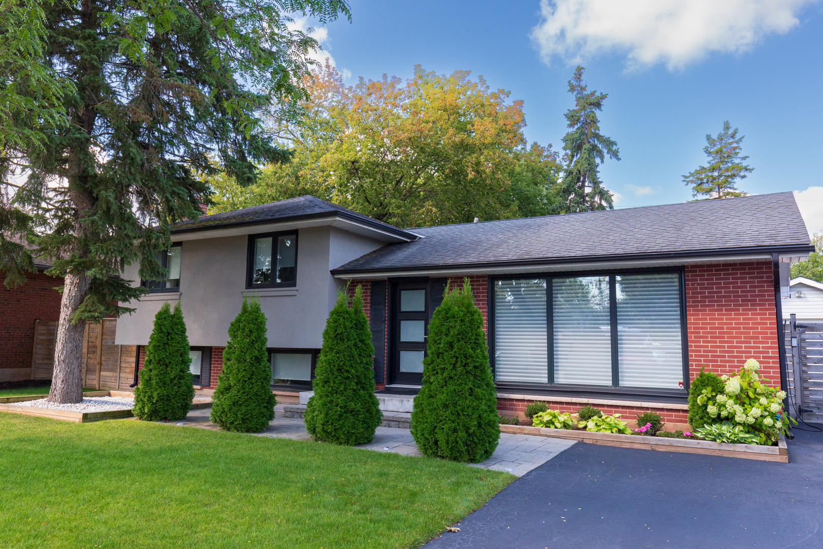Home in Elizabeth Gardens