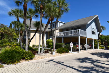 6005 N Beach Rd in Englewood FL