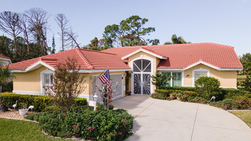 Front 8332 Creekview Ln