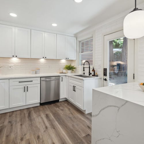 When NOT to Sell Your Home (Even If Everyone's Telling You To)