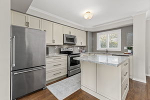 23-2051 Merchants Gate-10