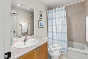 23-2051 Merchants Gate-24