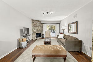 23-2051 Merchants Gate-27