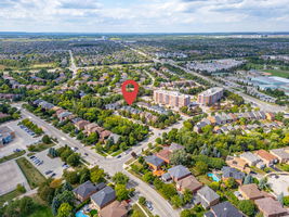 23-2051 Merchants Gate Cres Exterior-19