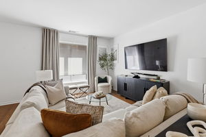11-web-or-mls-801-king-st-w