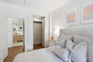 18-web-or-mls-801-king-st-w