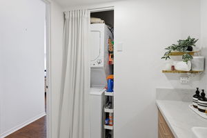 20-web-or-mls-801-king-st-w