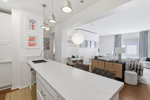 5-web-or-mls-801-king-st-w