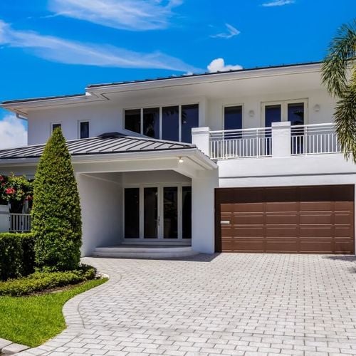 How to Decide When to Buy: Navigating the Mortgage Rate Strategy