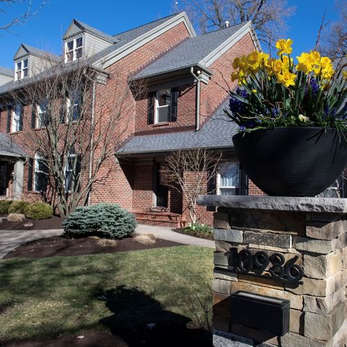 Thinking About Listing? Spruce up Your House Before Spring!
