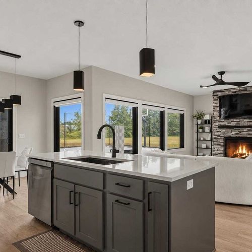 What Buyers Notice in the First 30 Seconds of a Showing