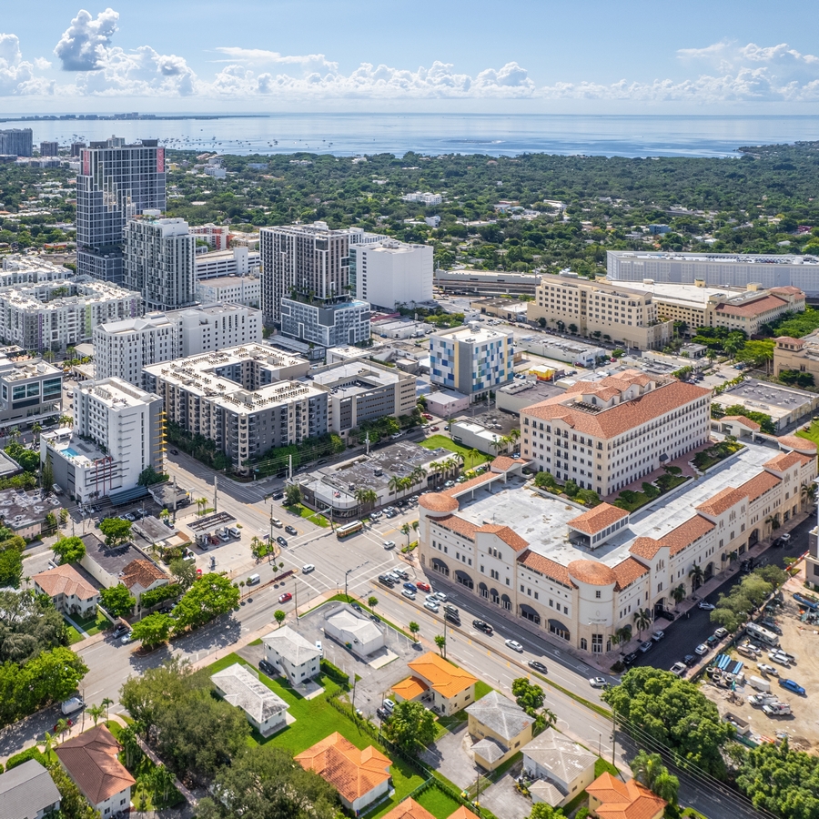 Drone,Shot,Over,Coral,Gables