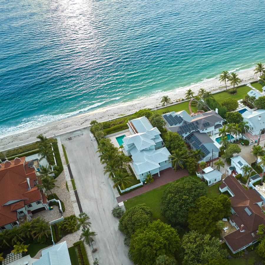 Aerial,View,Of,Expensive,Residential,Houses,In,Island,Small,Town