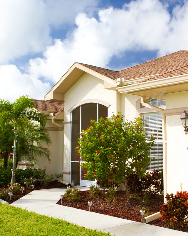 Front,View,Of,A,Typical,Villa,In,Southwest,Florida