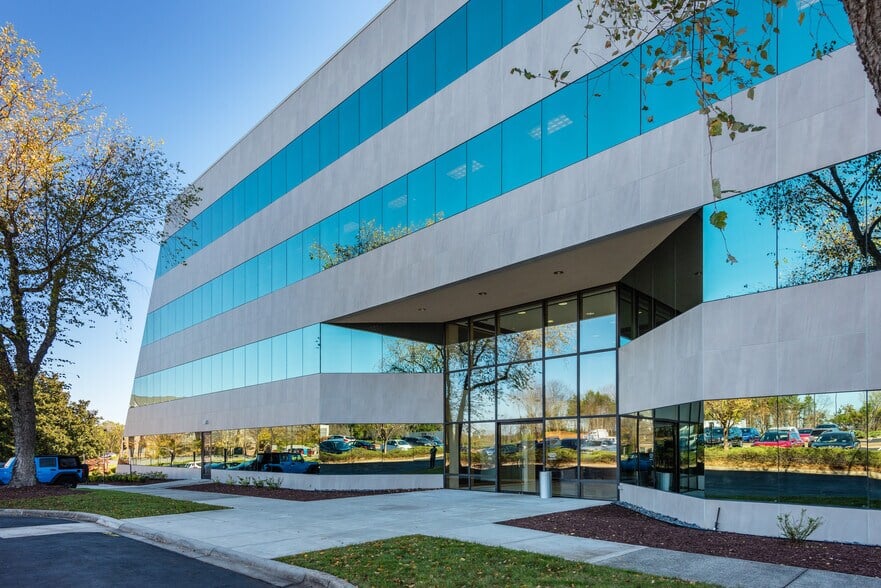 9140-arrowpoint-blvd-charlotte-photo-4-of-24