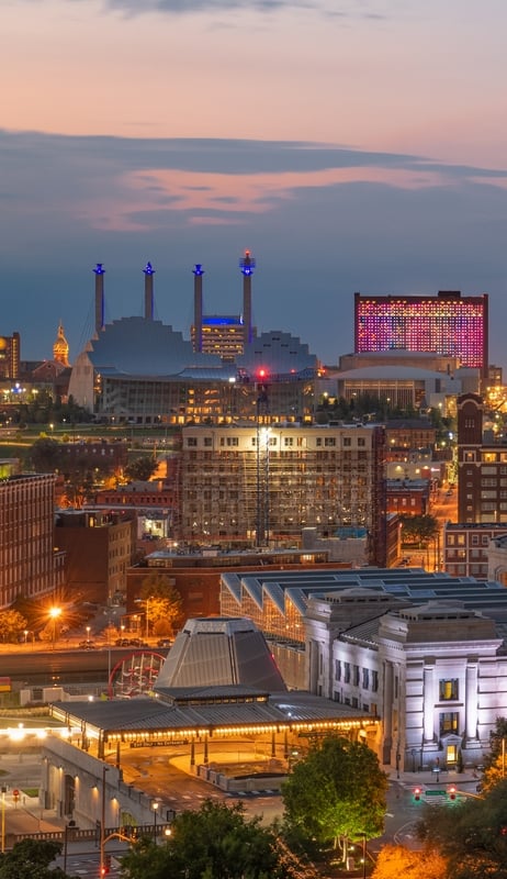 Kansas,City,,Missouri,,Usa,Downtown,Skyline,With,Union,Station,At
