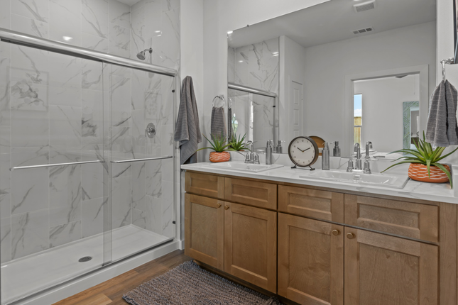 prop-realty-bathroom2-lubbock