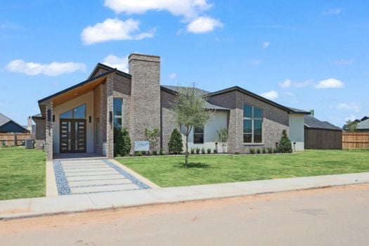 prop-realty-7516-57th-lubbock