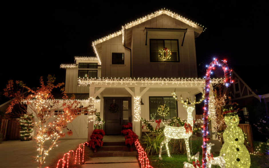 prop-realty-exterior-christmas
