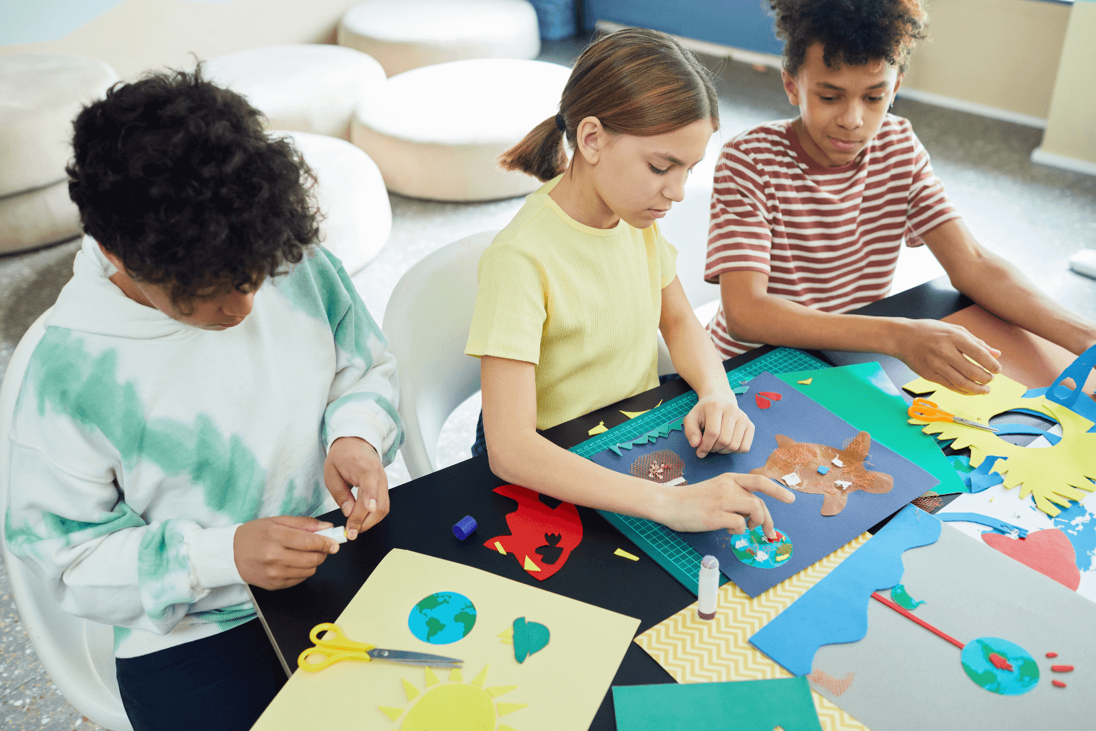 Elementary students at Camino Pablo working on art projects