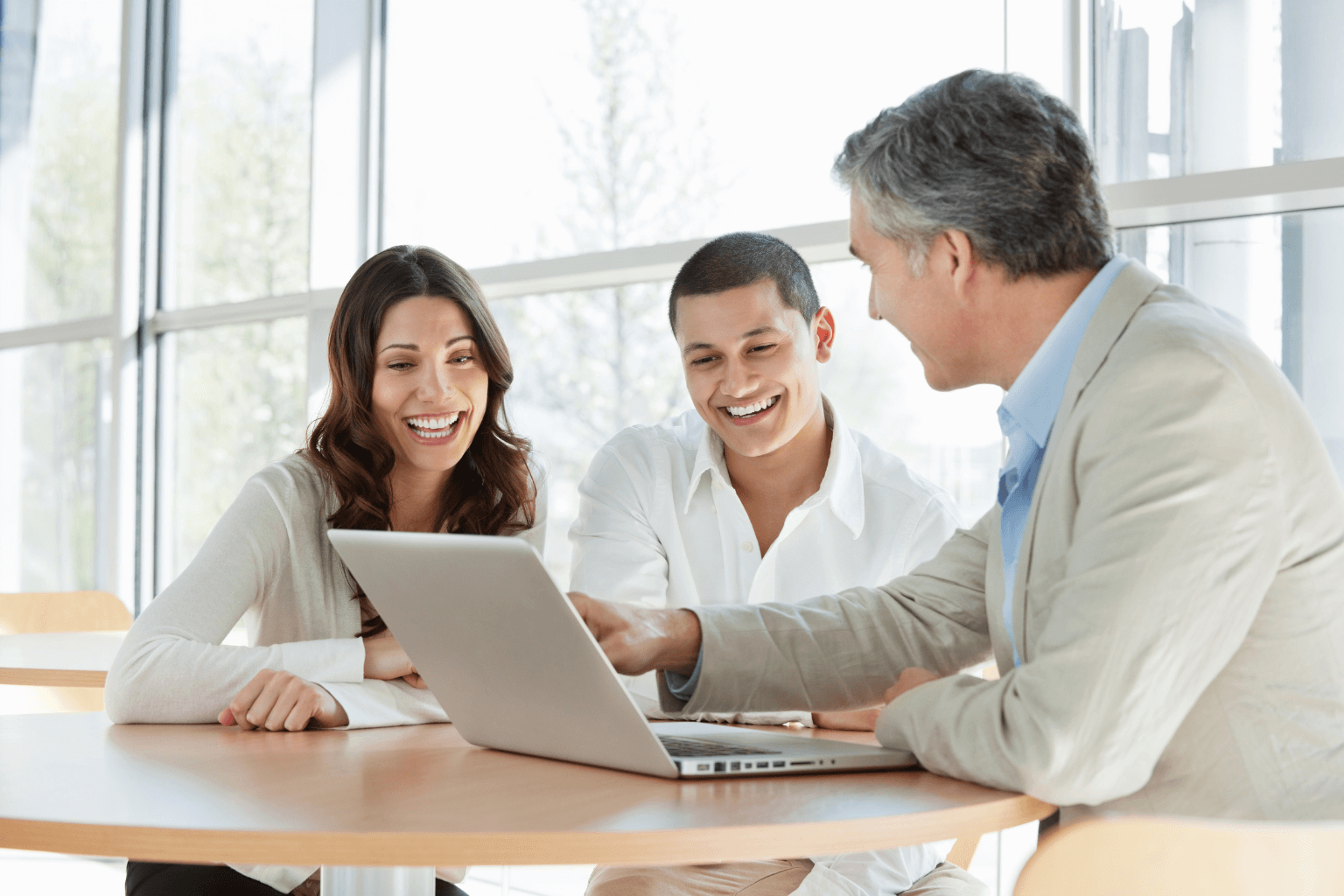 Real estate agent discussing strategy with Walnut Creek home sellers