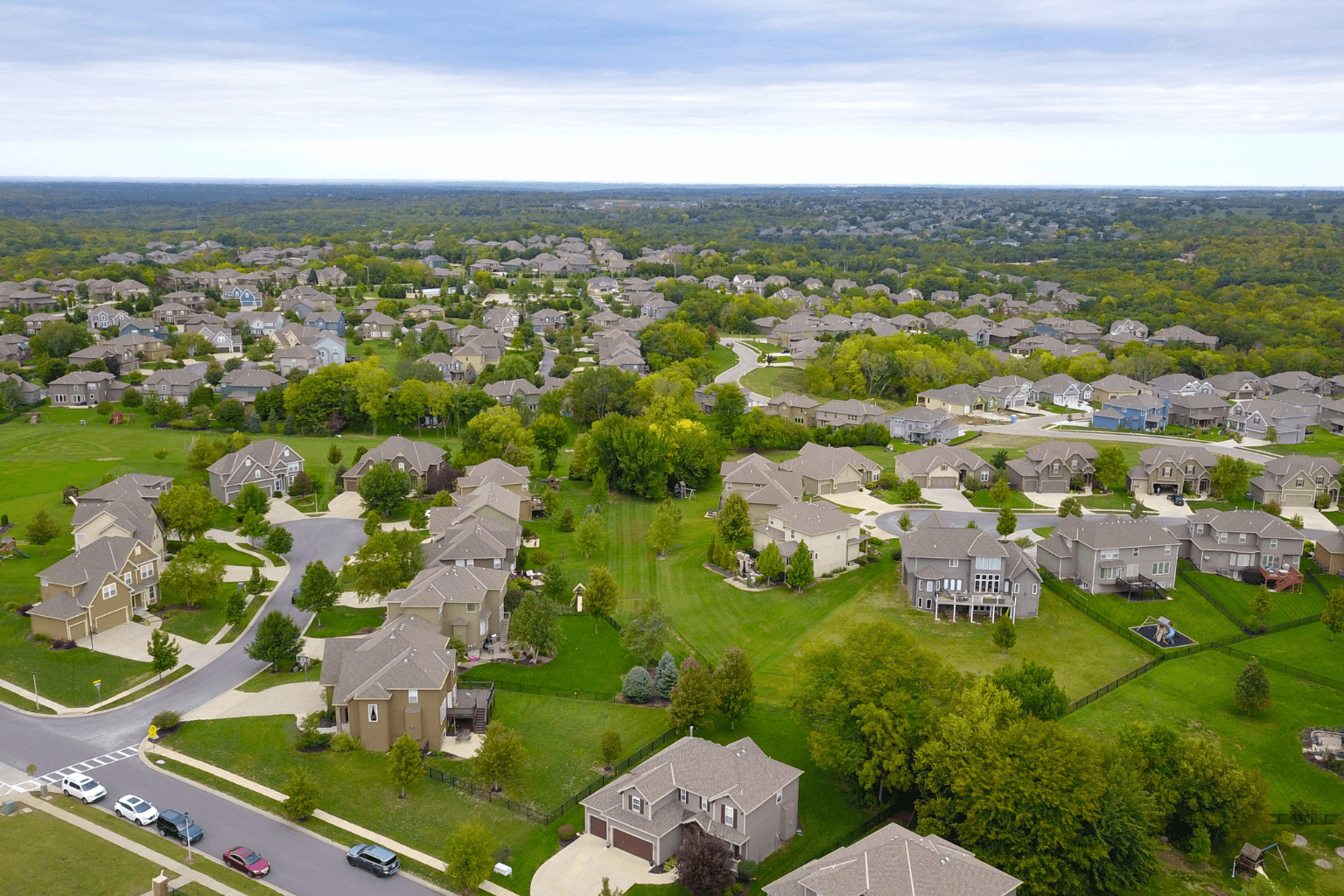 aerial footage of a home for real estate marketing