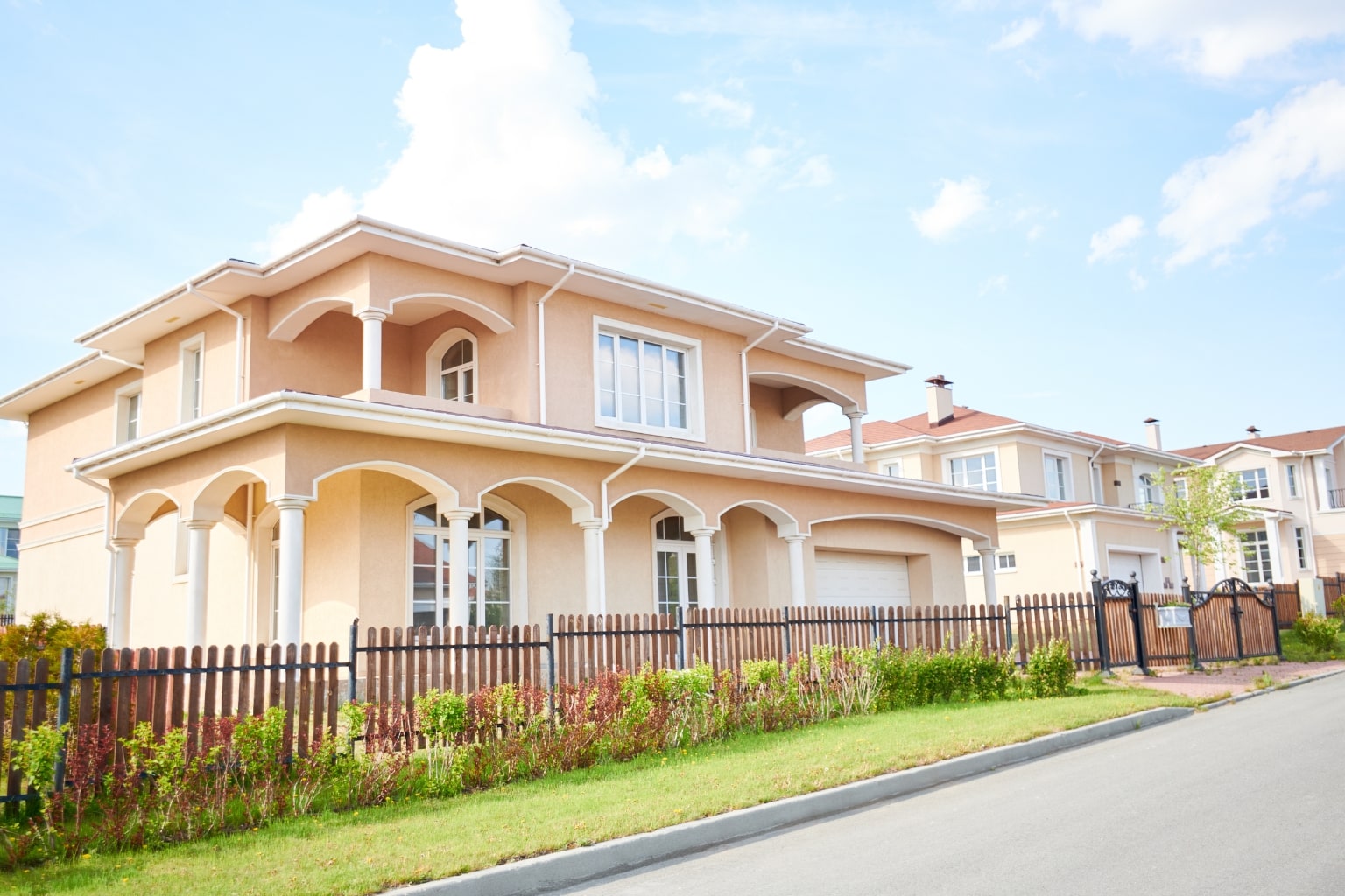 Best Luxury Homes in Dublin: Modern homes in Dublin California