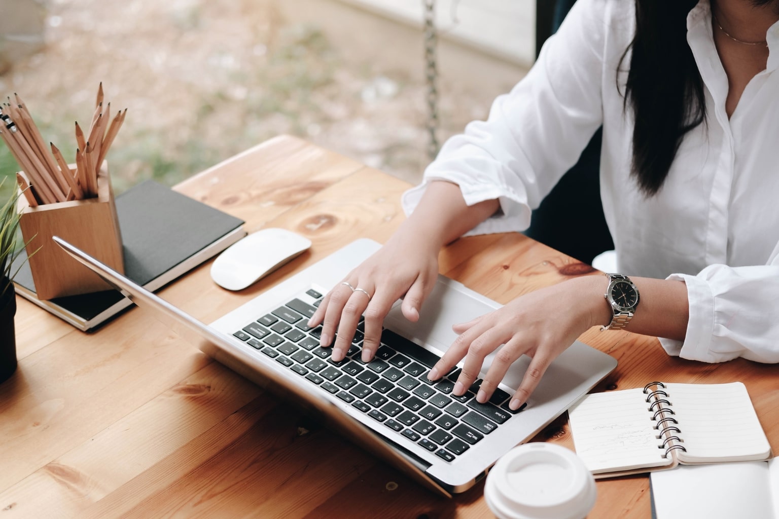 Facebook Ads for Pleasanton Home Buyers Facebook Ads for Pleasanton Home Buyers: Person using a laptop