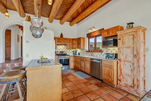1417 Santa Cruz Road Taos NM Kitchen Island