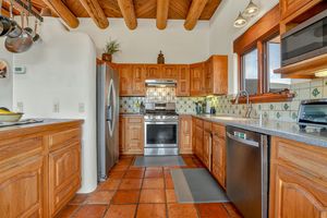 1417 Santa Cruz Road Taos NM Kitchen Appliances