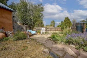 32 Valerio Road Garden Seating Area