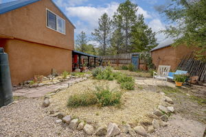 32 Valerio Road Side Yard Garden