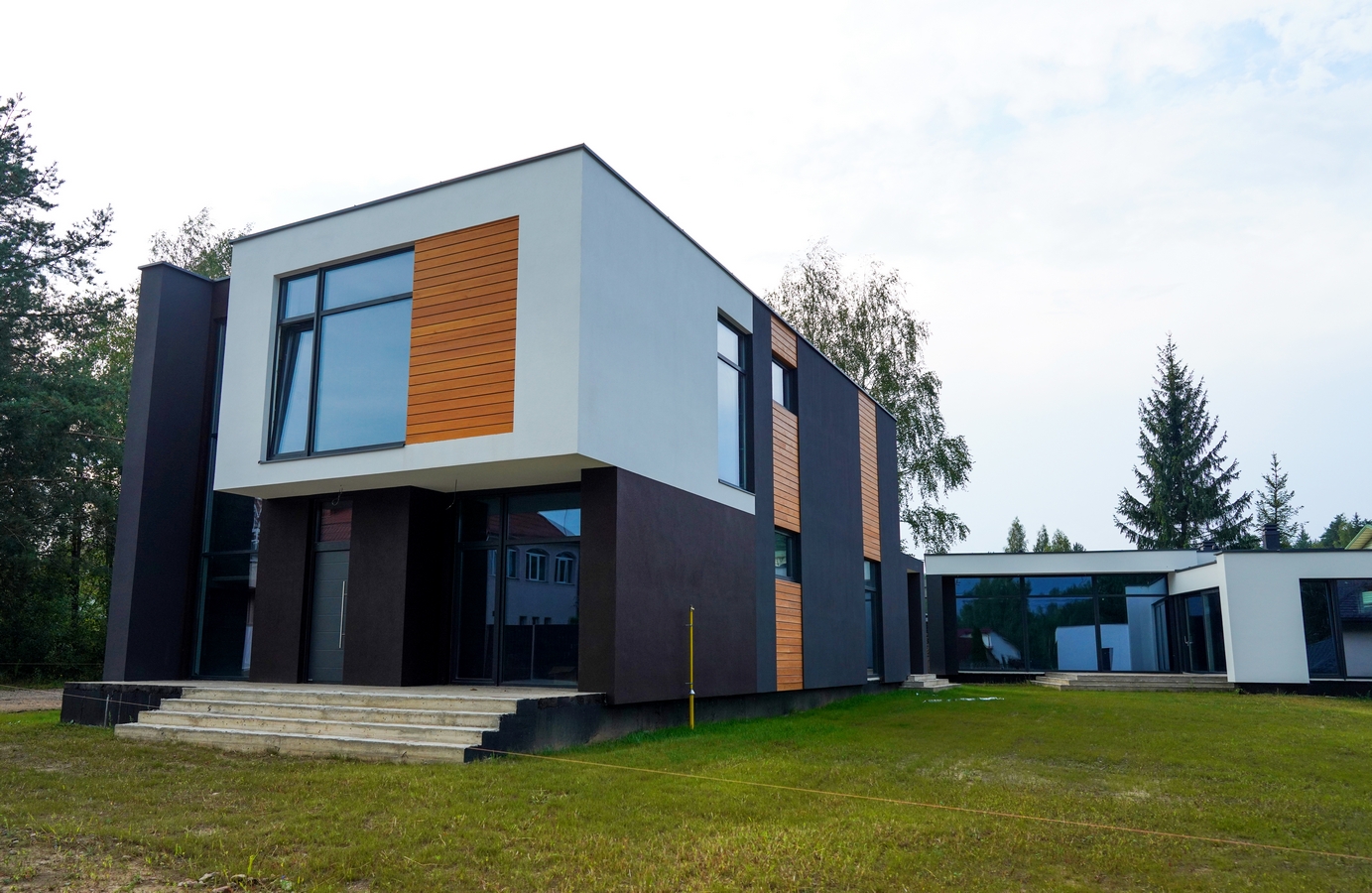 Villa,Construction.,Prefab,House,Under,Construction.,Suburban,House,Construction.,Prefabricated