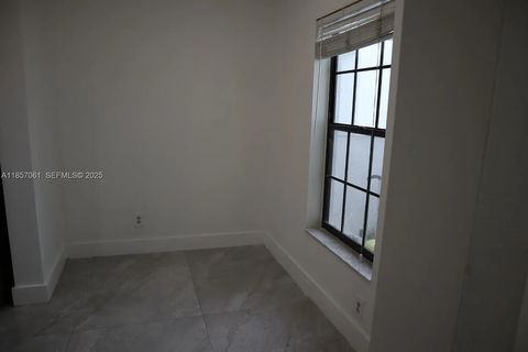 6736b6eaccbe9f17a7a4624f37afe923-uncropped_scaled_within_1536_1152