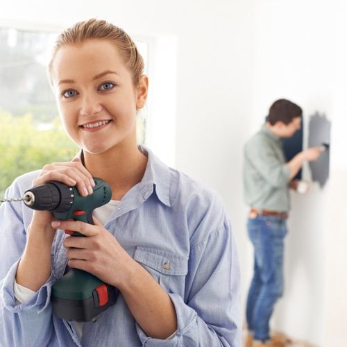 4 Reasons To Live In A New Home Before Renovating
