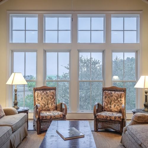 4 tips to make small rooms look larger