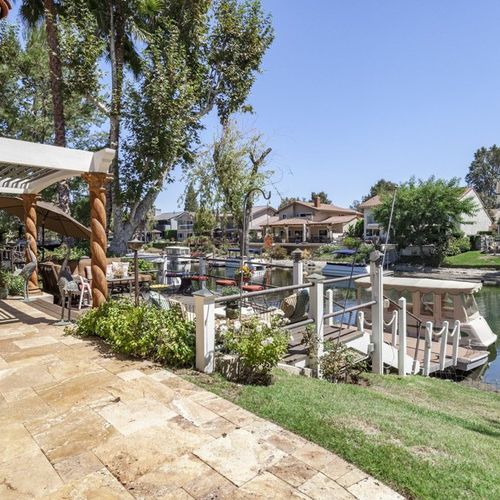 Neighborhood Spotlight: Westlake Village Is LA Without The Crowd