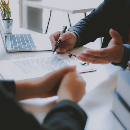 Navigating Multiple Offers: A Seller’s Guide