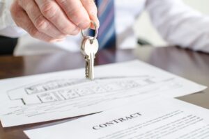 when-to-hire-a-real-estate-attorney-1-300x200