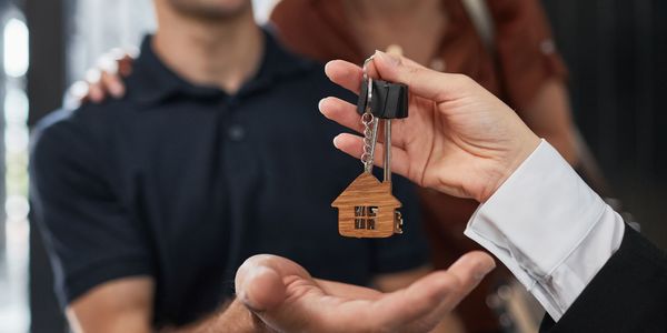 Holiday Real Estate: Pros and Cons of Buying …