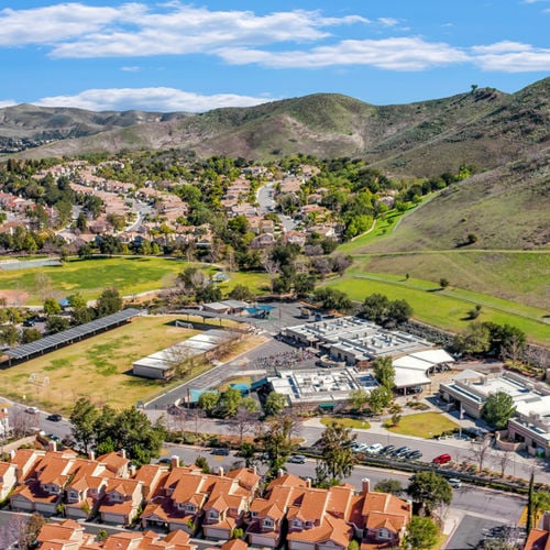 Discover the Best of Living in Oak Park, California