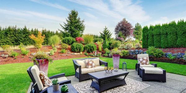 Low-Maintenance Landscaping Ideas That Look Great All Season