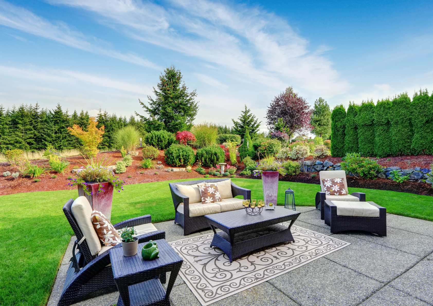 backyard-outdoor-living