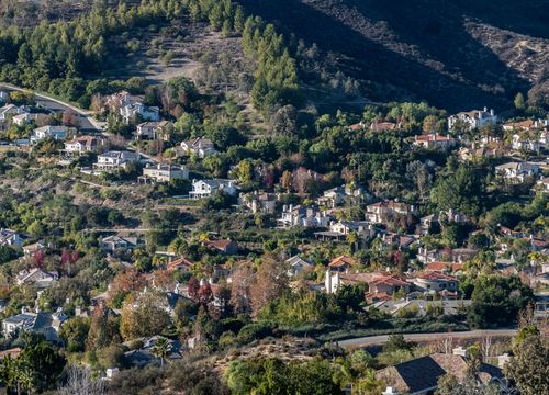 Calabasas, CA - YupSOLD