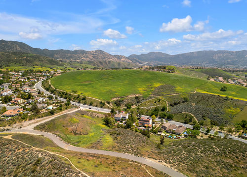 Simi Valley, CA - YupSOLD