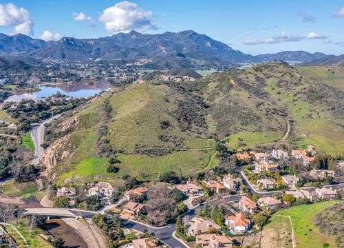 Westlake Village, CA - YupSOLD