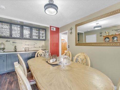 714 Appleton Rd. Simi Valley CA 93065 (18)