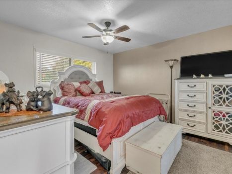 714 Appleton Rd. Simi Valley CA 93065 (23)