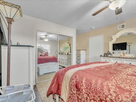 714 Appleton Rd. Simi Valley CA 93065 (24)